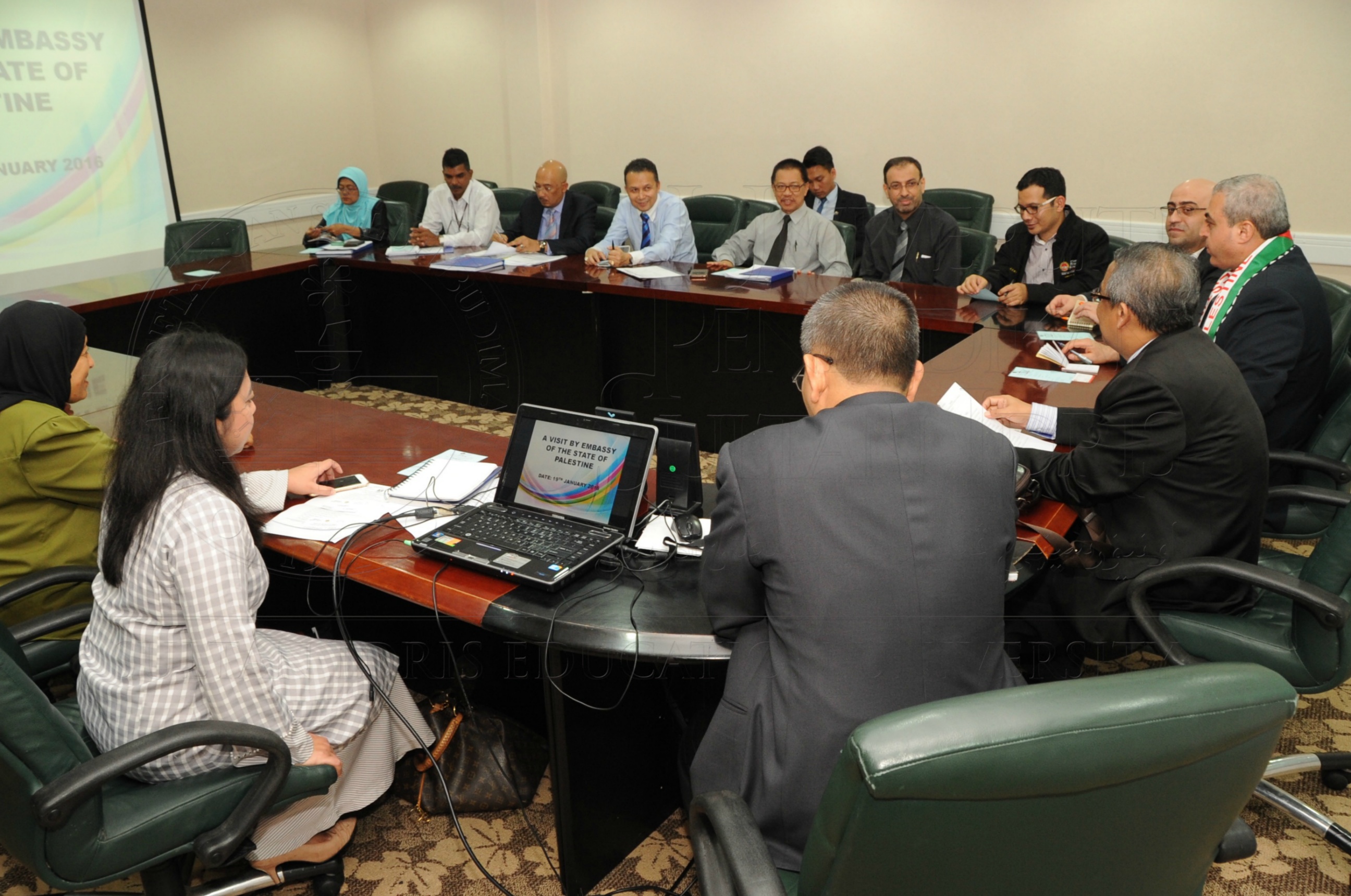 PRO 16 3 PALESTINEHAS 7632